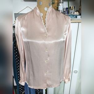 VINTAGE 60s 70s SILK PUFF SLEEVES BLOUSE, LACE DETAILS. SOFT SHIMMER PINK.